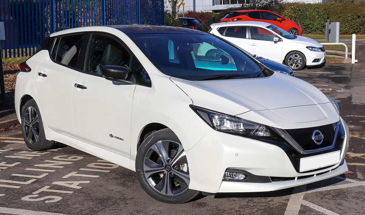 Nissan Leaf ZE1